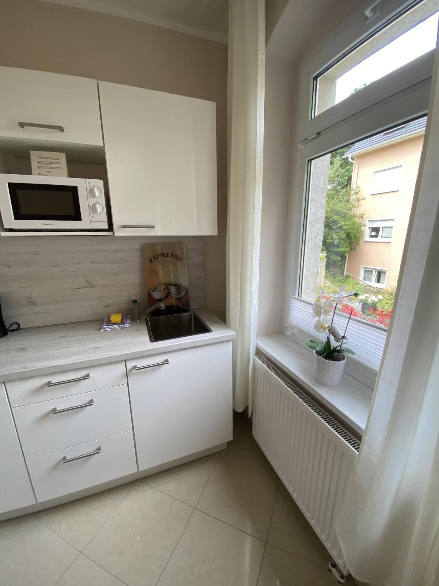 Apartments Und Zimmer Gaestehaus Matthias Dresden Room photo