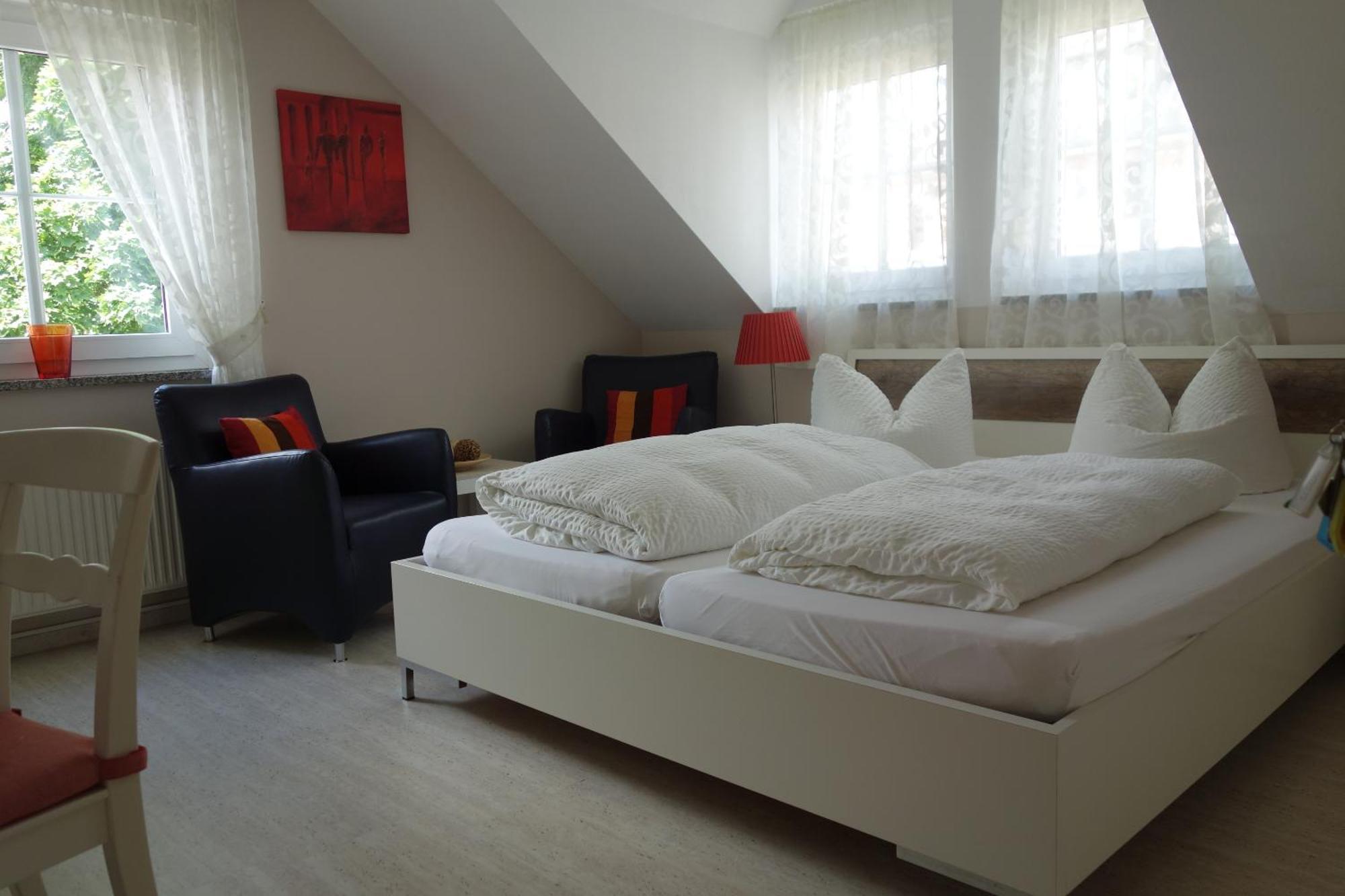 Apartments Und Zimmer Gaestehaus Matthias Dresden Room photo