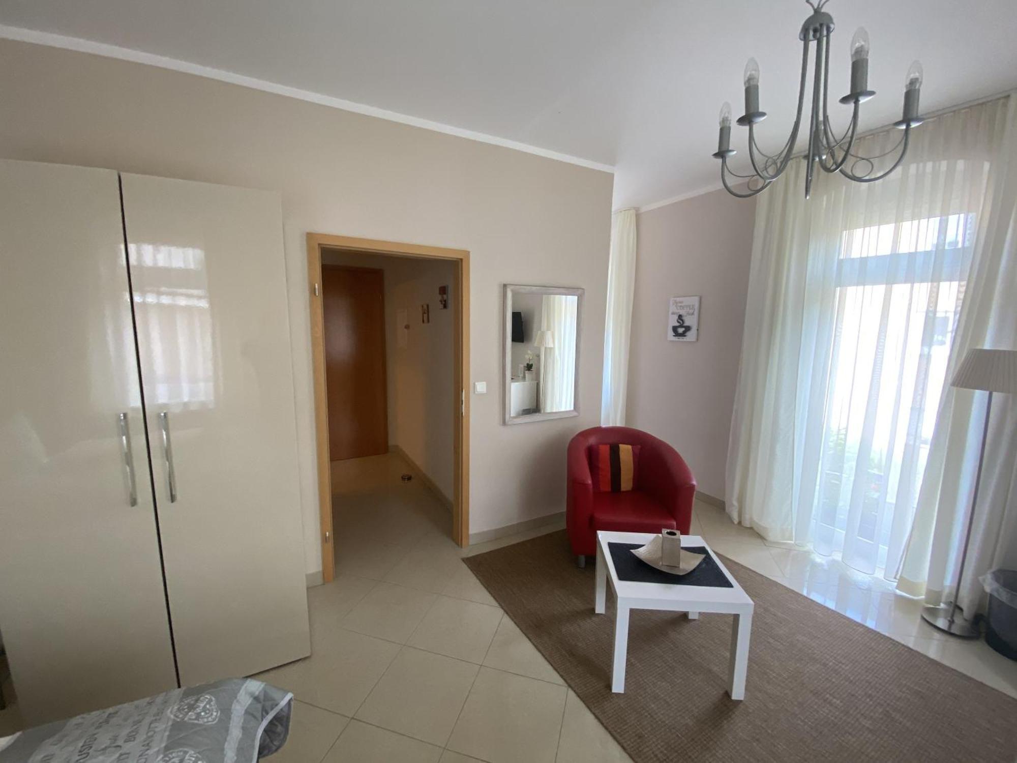 Apartments Und Zimmer Gaestehaus Matthias Dresden Room photo