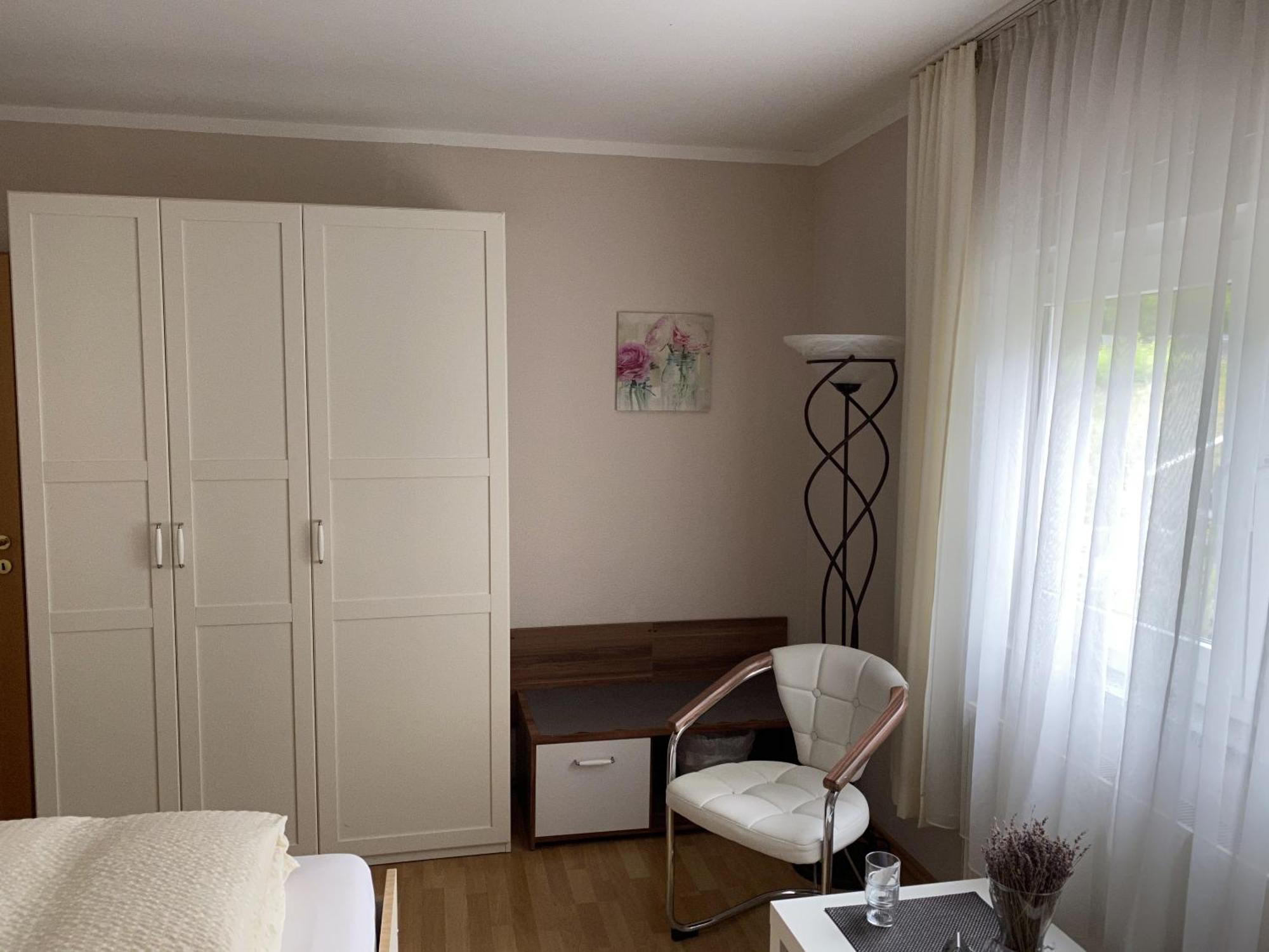 Apartments Und Zimmer Gaestehaus Matthias Dresden Room photo