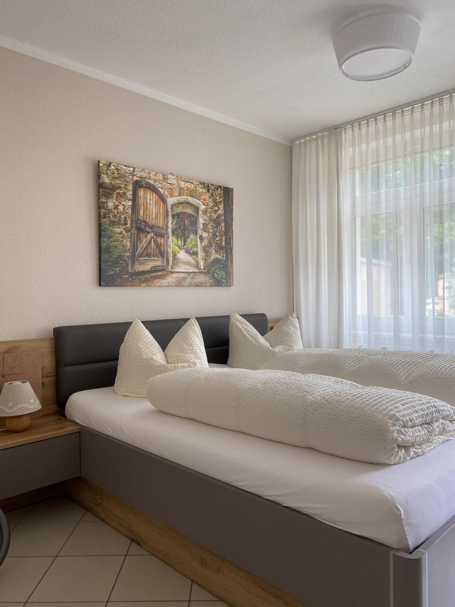 Apartments Und Zimmer Gaestehaus Matthias Dresden Room photo